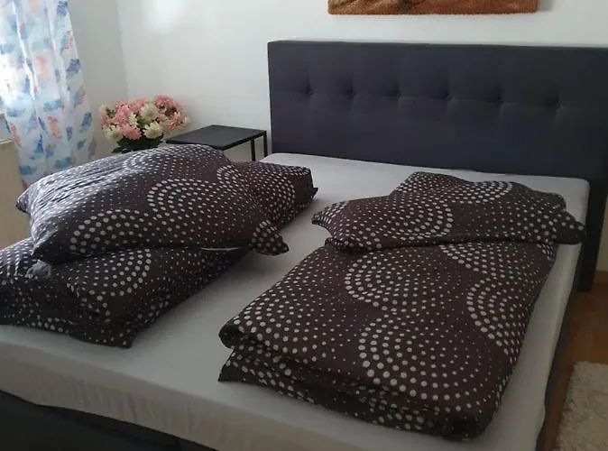 Ferienwohnung Fuer Montuere
